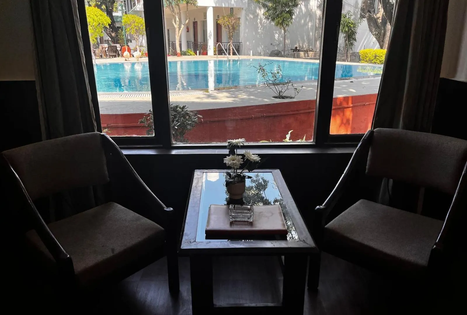 Karuna Hotel ムスーリー