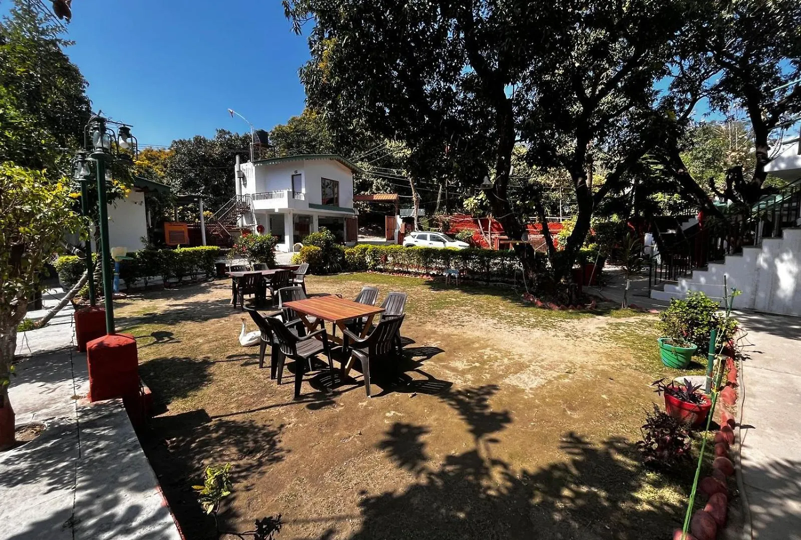 Karuna Hotel ムスーリー 4*,  インド