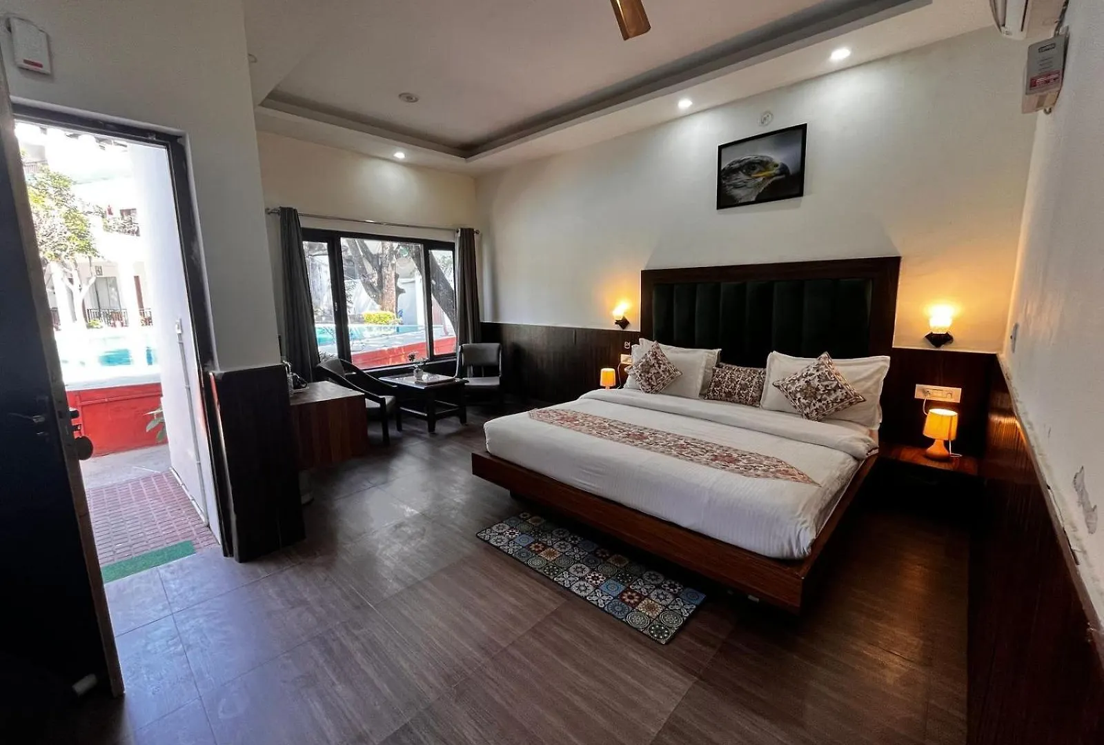 ****  Karuna Hotel ムスーリー インド